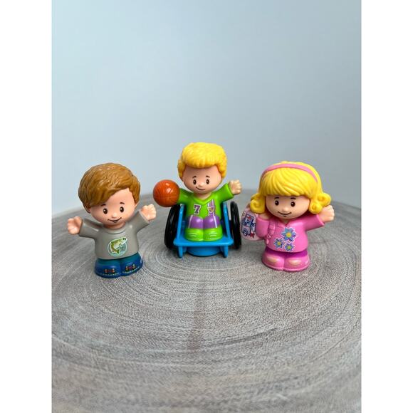 Fisher-Price Little People Blond Boy Wheelchair, Brunette boys and Blond Girl - Picture 1 of 4